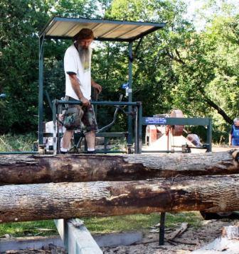 Log Sawing at the Thresheree & Harvest Festival